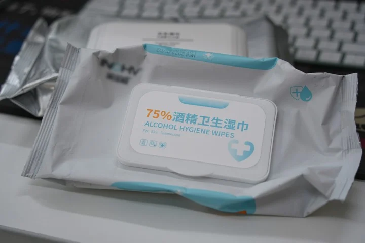 75％アルコール配合の衛生用ウェットシート